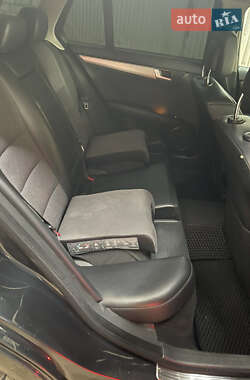 Универсал Mercedes-Benz C-Class 2011 в 
