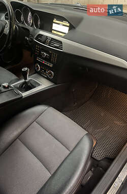 Универсал Mercedes-Benz C-Class 2011 в 