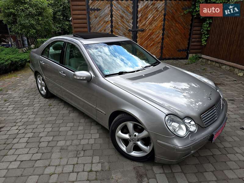Mercedes-Benz C-Class 2004