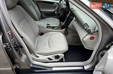 Седан Mercedes-Benz C-Class 2004 в 