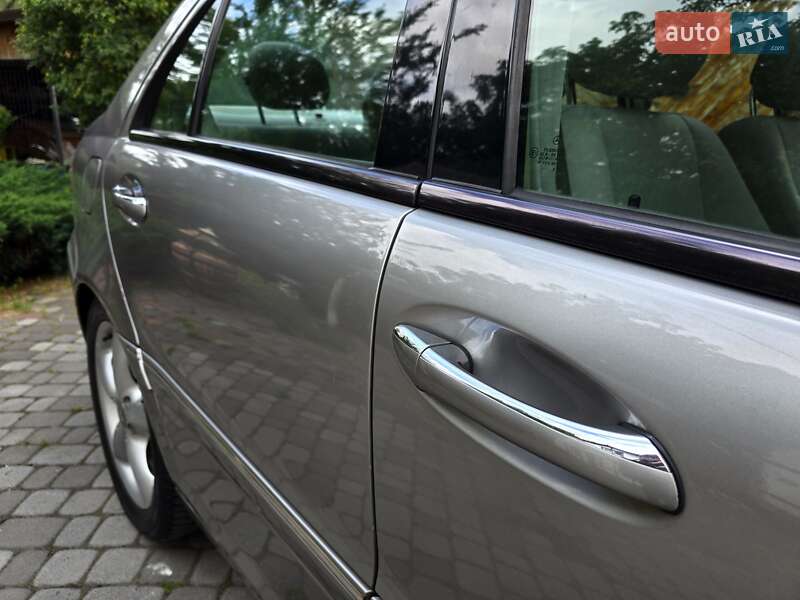 Седан Mercedes-Benz C-Class 2004 в Полтаве