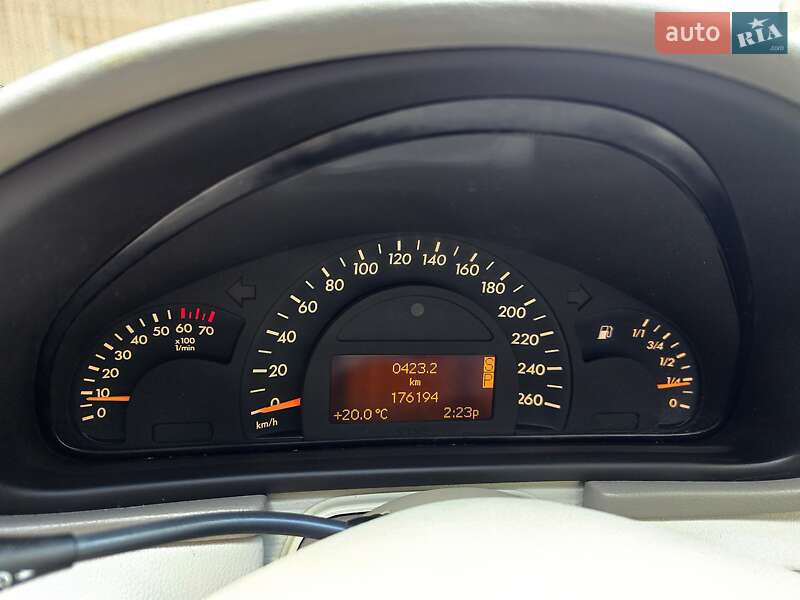 Седан Mercedes-Benz C-Class 2004 в Полтаве