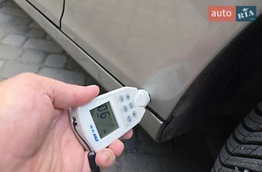 Седан Mercedes-Benz C-Class 2004 в 