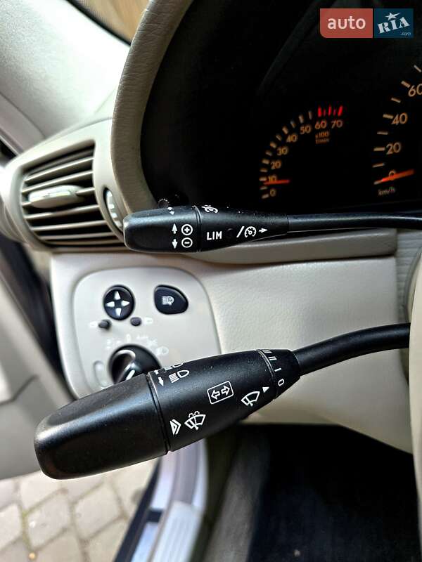 Седан Mercedes-Benz C-Class 2004 в Полтаве