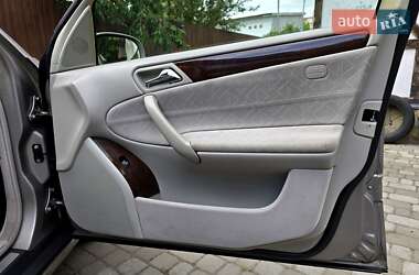 Седан Mercedes-Benz C-Class 2004 в 