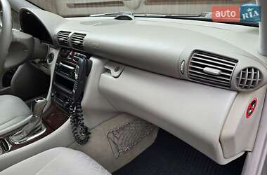 Седан Mercedes-Benz C-Class 2004 в 