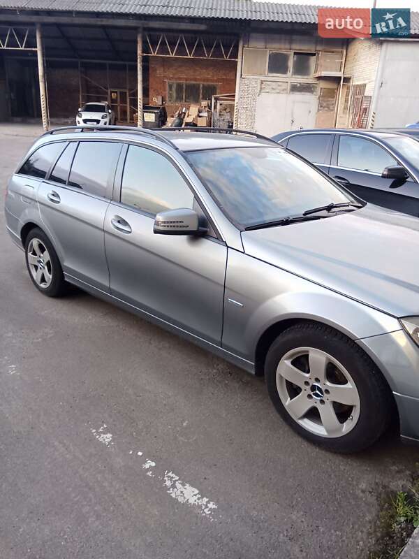 Универсал Mercedes-Benz C-Class 2010 в 