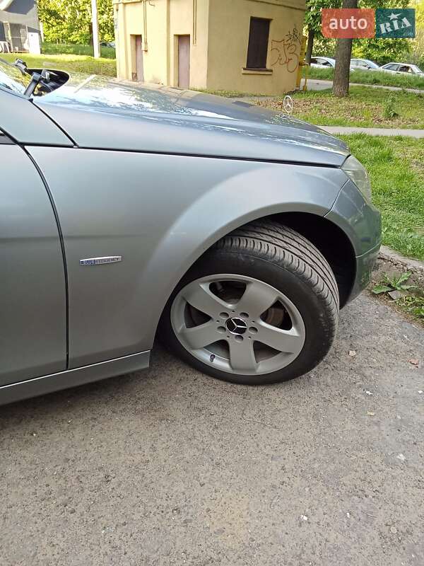 Mercedes-Benz C-Class 2010