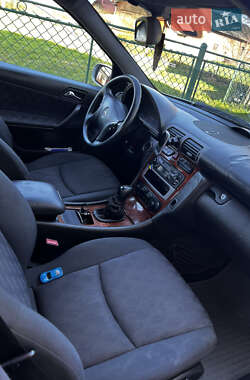 Седан Mercedes-Benz C-Class 2001 в 