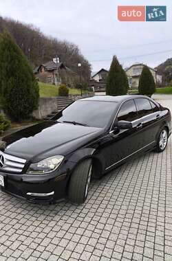 Седан Mercedes-Benz C-Class 2012 в Львові