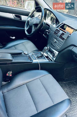 Седан Mercedes-Benz C-Class 2010 в 