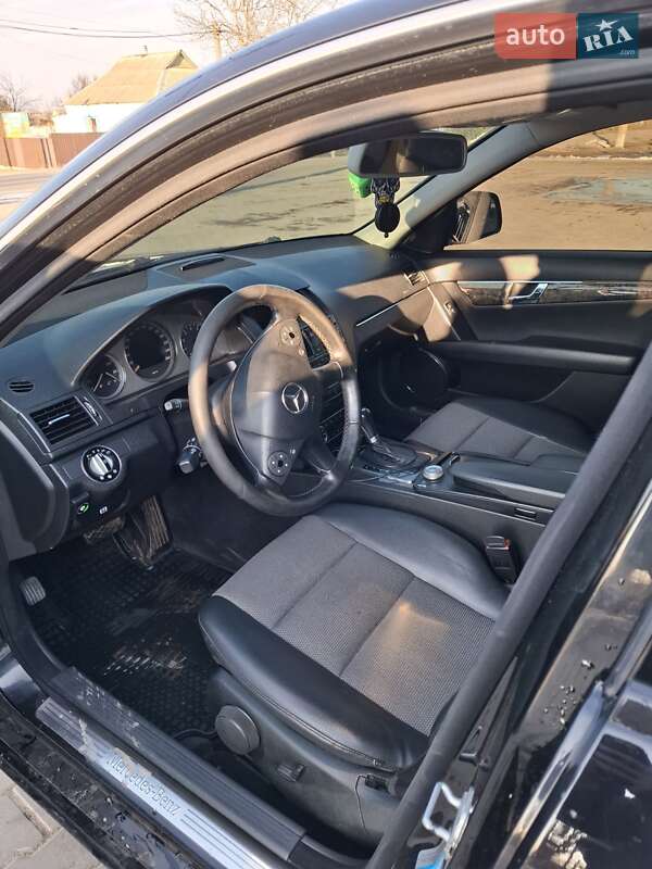 Седан Mercedes-Benz C-Class 2008 в Новом Буге фото 13 Седан Mercedes-Benz C-Class 2008 в Новом Буге