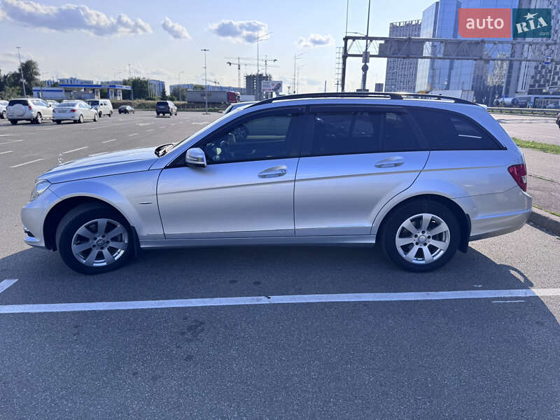 Универсал Mercedes-Benz C-Class 2013 в Киеве