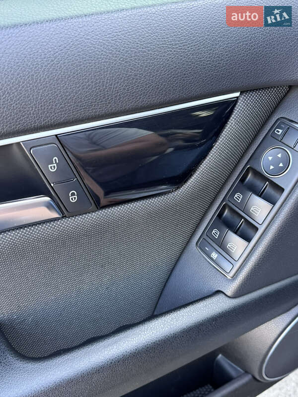 Универсал Mercedes-Benz C-Class 2013 в Киеве