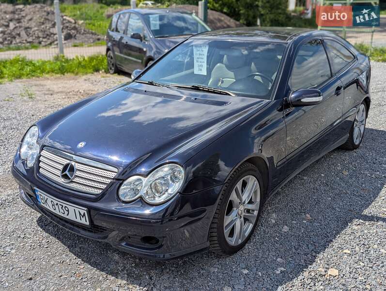 Mercedes-Benz C-Class 2005