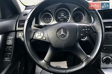 Седан Mercedes-Benz C-Class 2010 в 