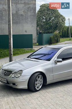 Купе Mercedes-Benz C-Class 2002 в 