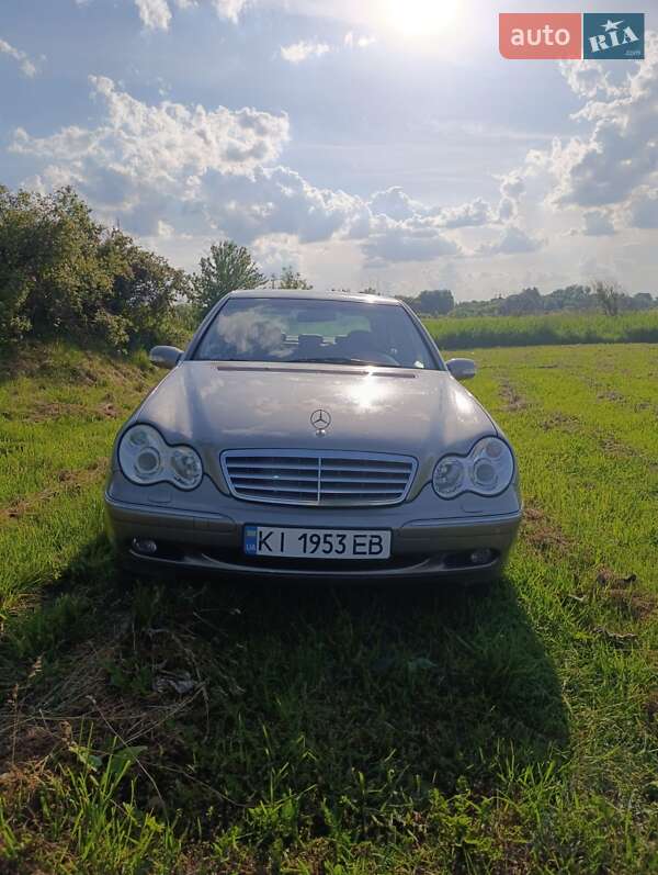 Седан Mercedes-Benz C-Class 2003 в Переяславе