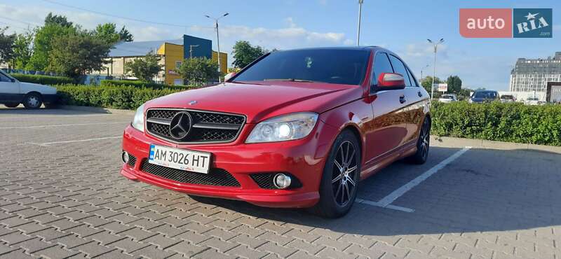 Седан Mercedes-Benz C-Class 2007 в 