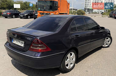 Седан Mercedes-Benz C-Class 2002 в 