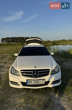 Універсал Mercedes-Benz C-Class 2012 в Костопілі