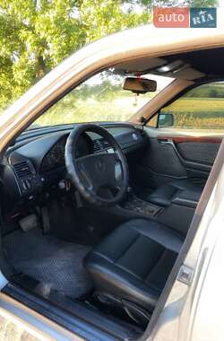 Седан Mercedes-Benz C-Class 1995 в 