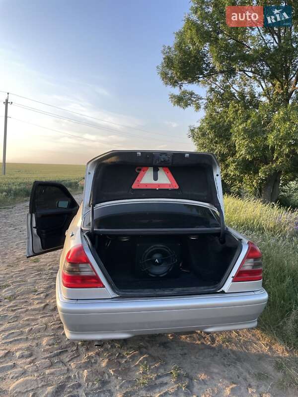 Седан Mercedes-Benz C-Class 1995 в Виннице фото 32 Седан Mercedes-Benz C-Class 1995 в Виннице