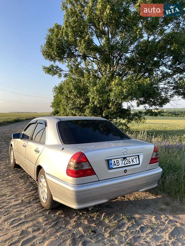 Седан Mercedes-Benz C-Class 1995 в Виннице фото 34 Седан Mercedes-Benz C-Class 1995 в Виннице