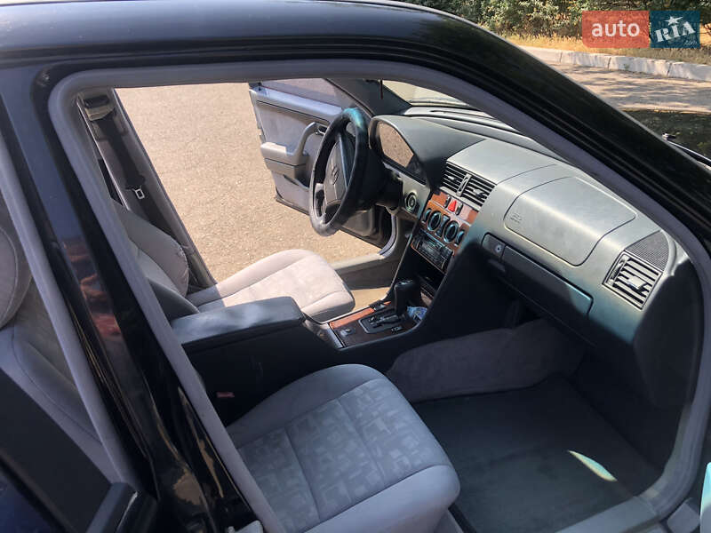 Седан Mercedes-Benz C-Class 1996 в Одессе
