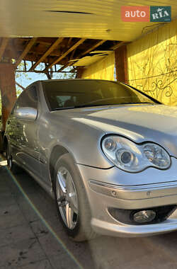 Седан Mercedes-Benz C-Class 2005 в 
