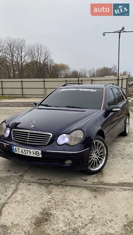 Универсал Mercedes-Benz C-Class 2002 в Бурштыне