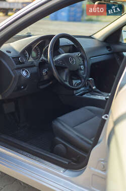 Седан Mercedes-Benz C-Class 2010 в 