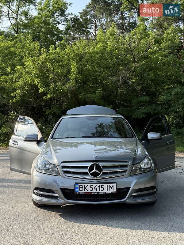 Седан Mercedes-Benz C-Class 2012 в Киеве