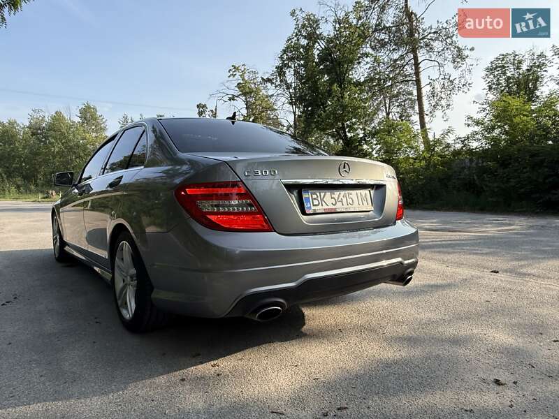 Седан Mercedes-Benz C-Class 2012 в Киеве