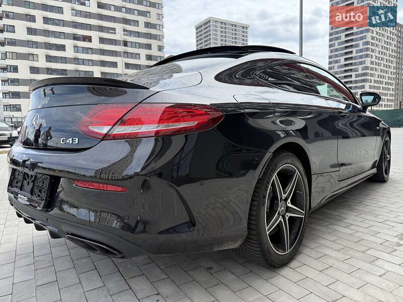 Купе Mercedes-Benz C-Class 2018 в 