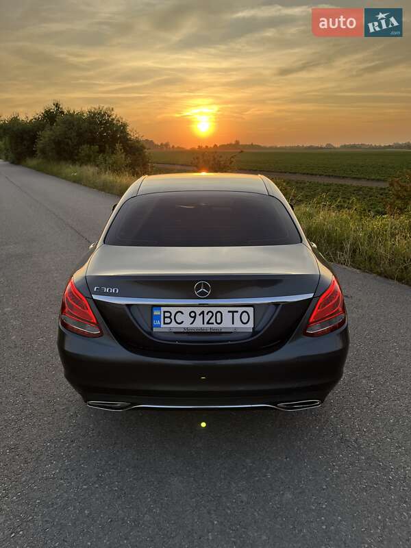 Седан Mercedes-Benz C-Class 2015 в Львове