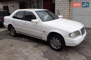 Седан Mercedes-Benz C-Class 1995 в 