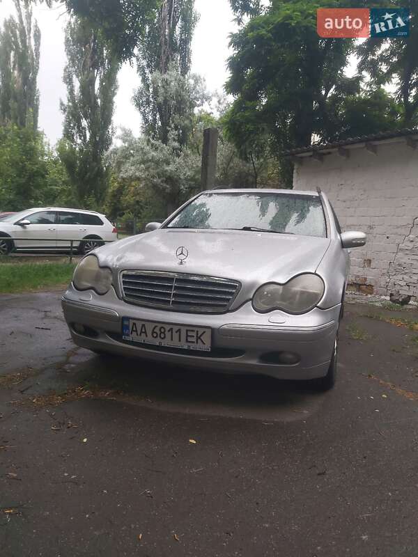 Универсал Mercedes-Benz C-Class 2001 в 