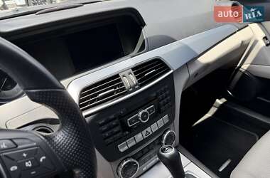 Седан Mercedes-Benz C-Class 2011 в 