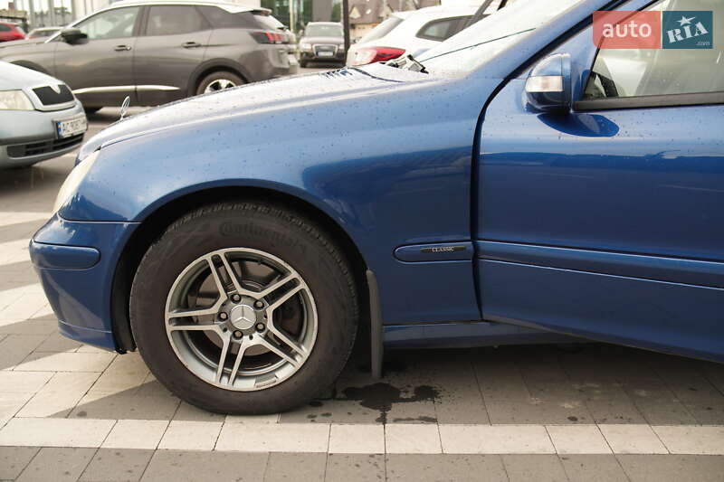 Седан Mercedes-Benz C-Class 2003 в Луцке