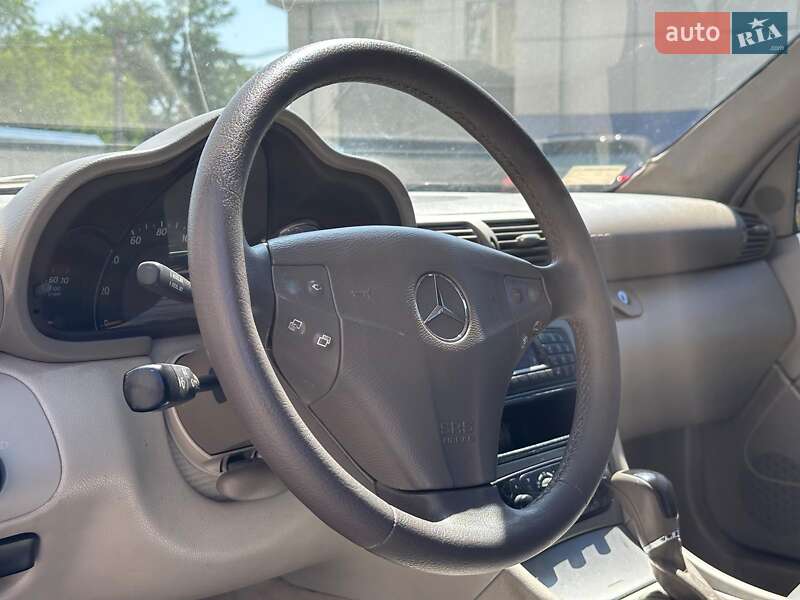 Купе Mercedes-Benz C-Class 2002 в Одессе