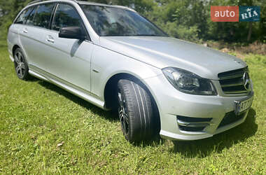 Універсал Mercedes-Benz C-Class 2013 в Івано-Франківську