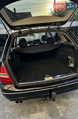 Универсал Mercedes-Benz C-Class 2011 в 