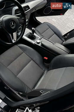 Универсал Mercedes-Benz C-Class 2011 в 