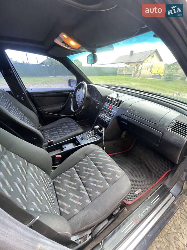 Седан Mercedes-Benz C-Class 1998 в Черновцах