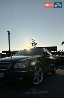 Универсал Mercedes-Benz C-Class 2002 в 