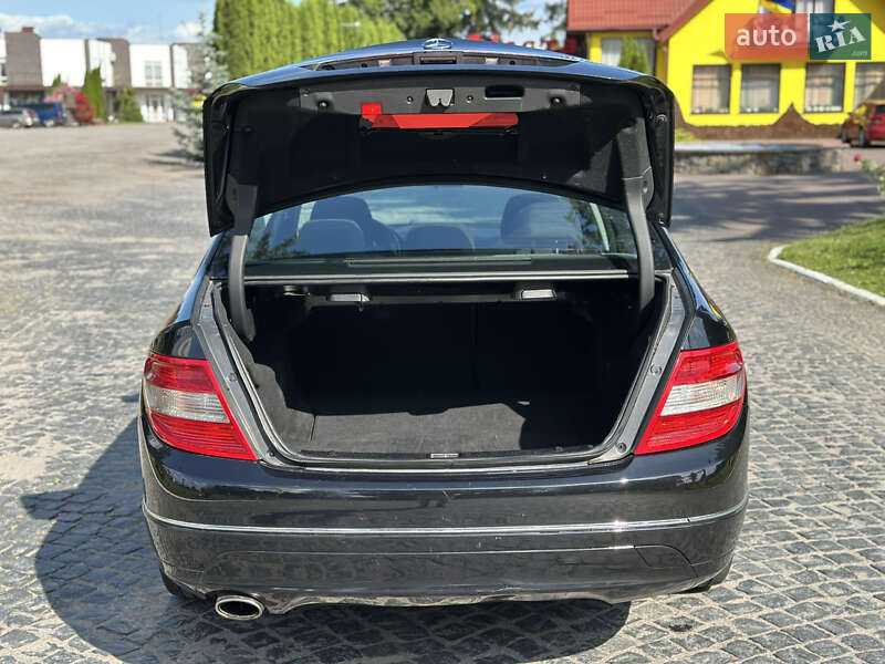 Седан Mercedes-Benz C-Class 2007 в Староконстантинове