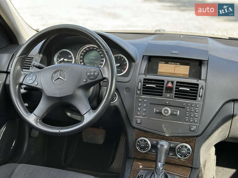 Седан Mercedes-Benz C-Class 2007 в Староконстантинове