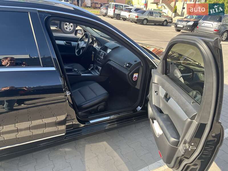 Универсал Mercedes-Benz C-Class 2011 в Виннице