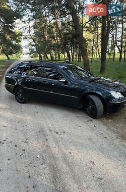 Универсал Mercedes-Benz C-Class 2004 в 